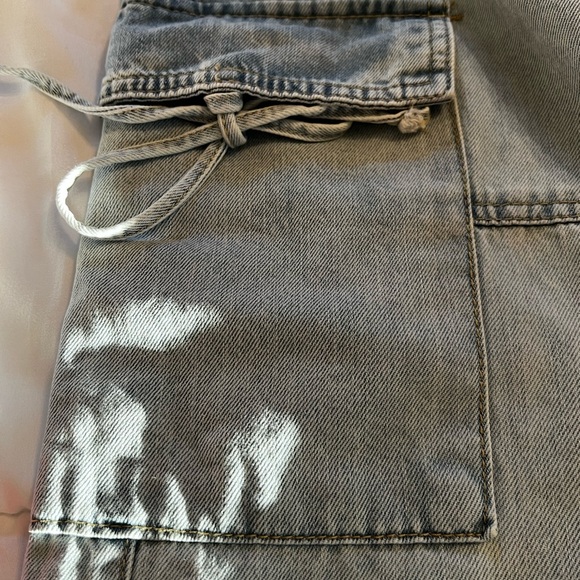 No Boundaries Women's 14 Gray Boyfriend cargo light blue Jeans big pockets Bows - Picture 2 of 10